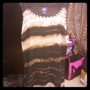 Black and brown pattern dress